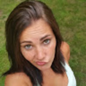 Meet your Posher, Leah